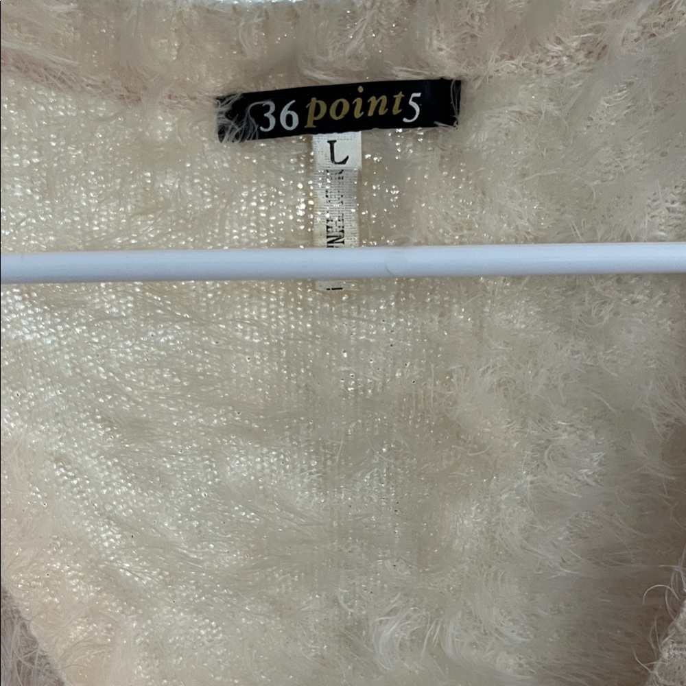 36 Point 5 Cream Fuzzy Super Soft Cardigan Size Large - Picture 5 of 7